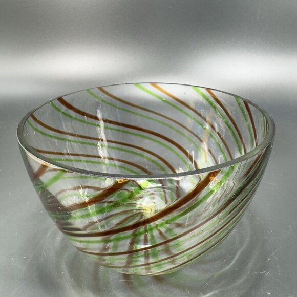 Vintage Molded Glass Dish Bowl With Green Red Swirls Clear Glass Container Bowl - Picture 8 of 9